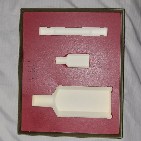 💕Gucci Beauty Box💕 - Picture 3 of 7